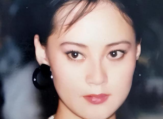抛弃重病丈夫，与著名导演同居，55岁再嫁豪门，宋佳哪来的底气？