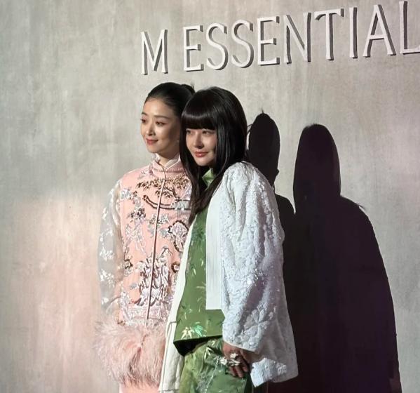 上海大秀这一天，“膀大腰圆”的蒋欣，给内娱的畸形审美上了一课