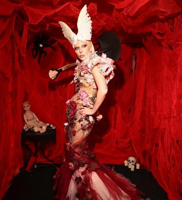 赵露思新歌破2亿 虞书欣同步出新曲被质疑买榜