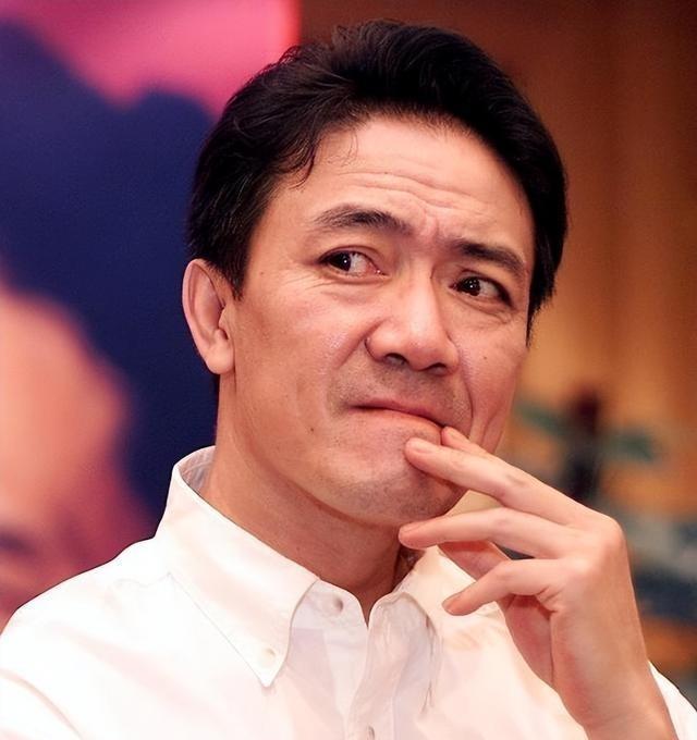 “国家一级演员”李幼斌：出道40年身价千万，出门开7万的国产车