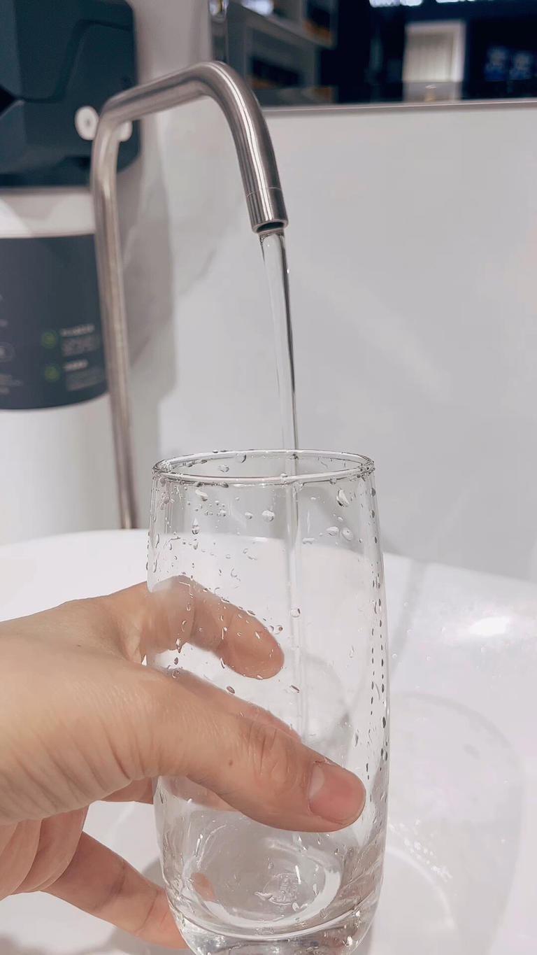 自来水真有必要装净水器？老师傅一句大实话，给大家提了个醒