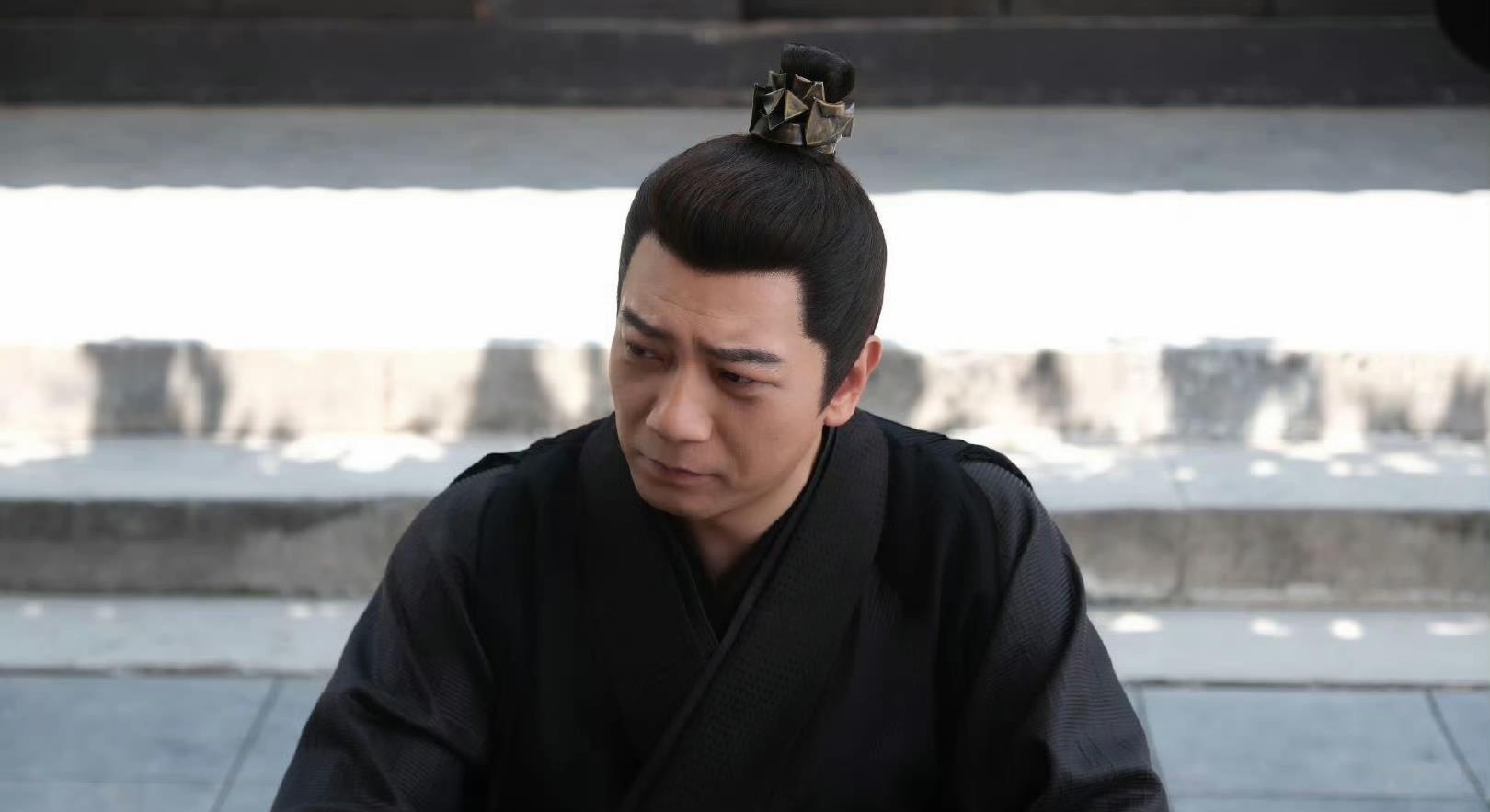 田雨：妻子也是他同行，婚后生2女，回家女儿不认识他了