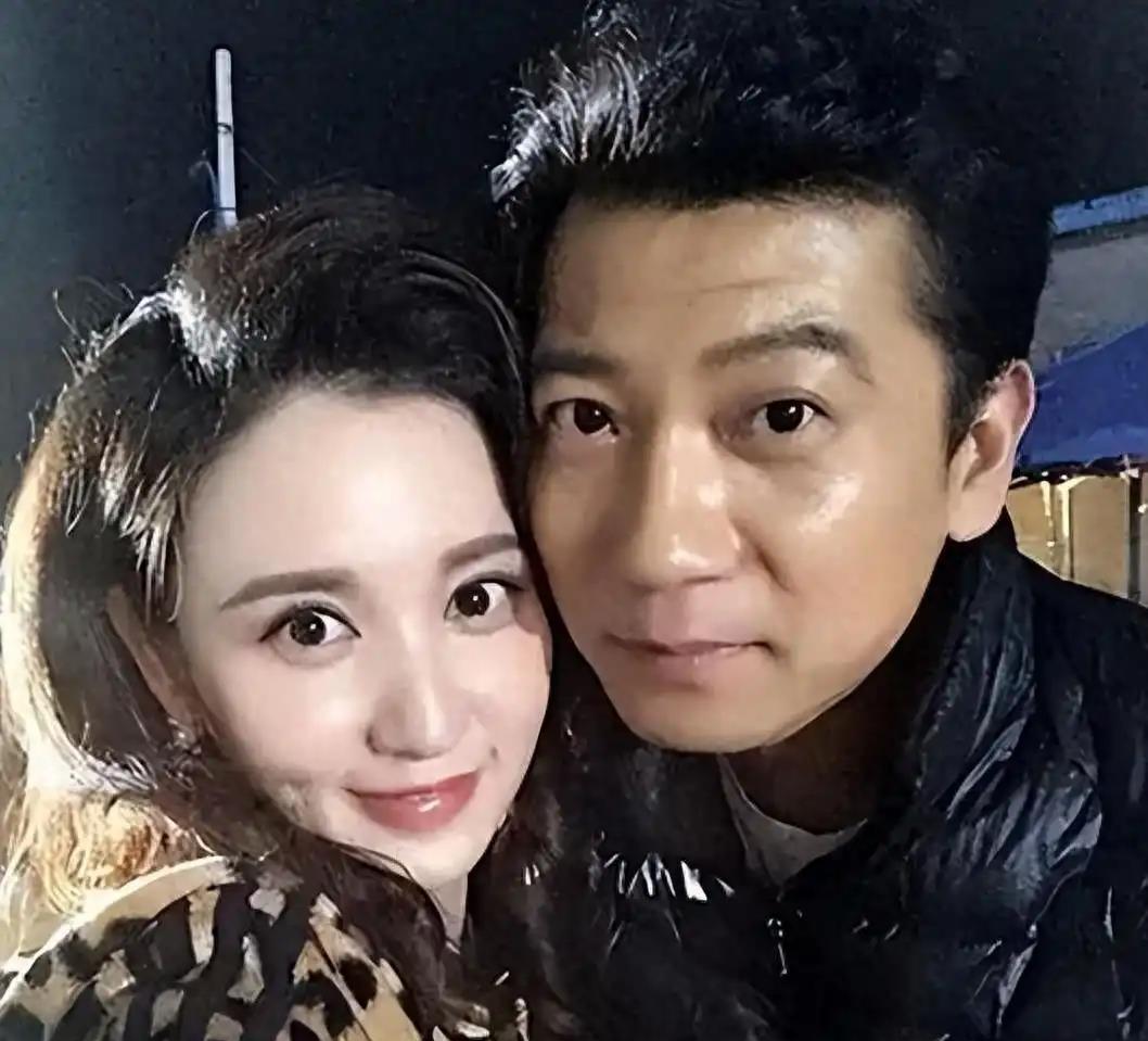 田雨：妻子也是他同行，婚后生2女，回家女儿不认识他了