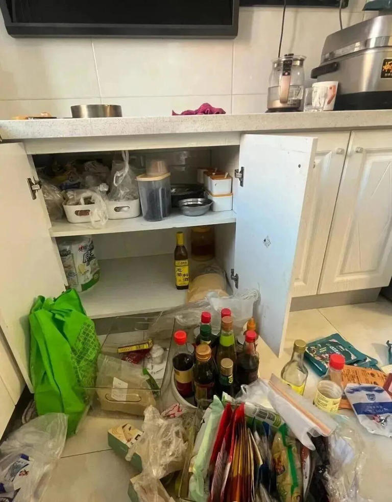 公婆住进我家后，我精心装的家 “塌” 了，比吵架更磨人