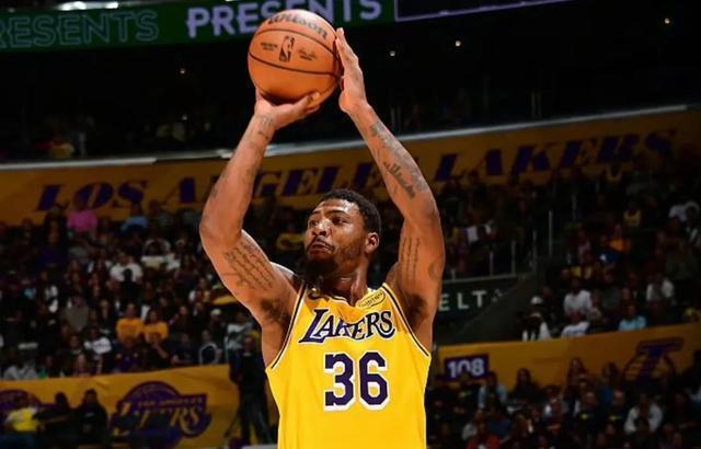 3崩变3疯！湖人碾压森林狼，东契奇38分，戈贝尔仅2分，老詹莫急