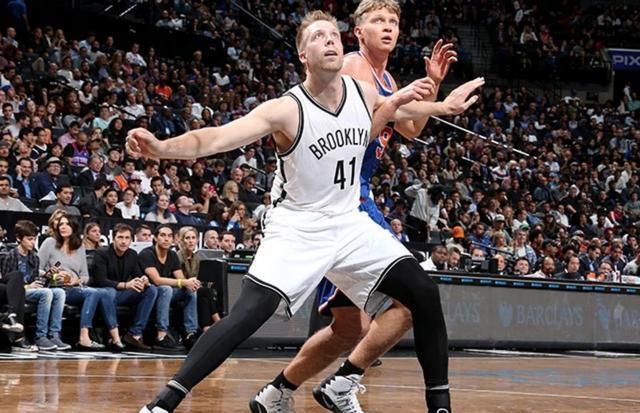 贾斯汀·汉密尔顿，跑动积极的投射型中锋