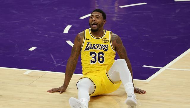 复仇！湖人128-110森林狼，谁是本场比赛的功臣，数据不会说谎！