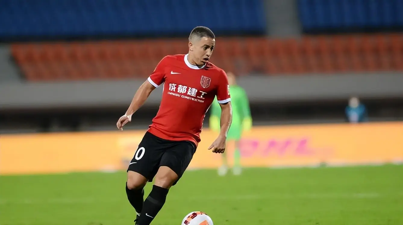 喜讯！艾克森和洛国富首次共同举荐新高拉特入籍为国足出战，成都蓉城已承诺出手运作