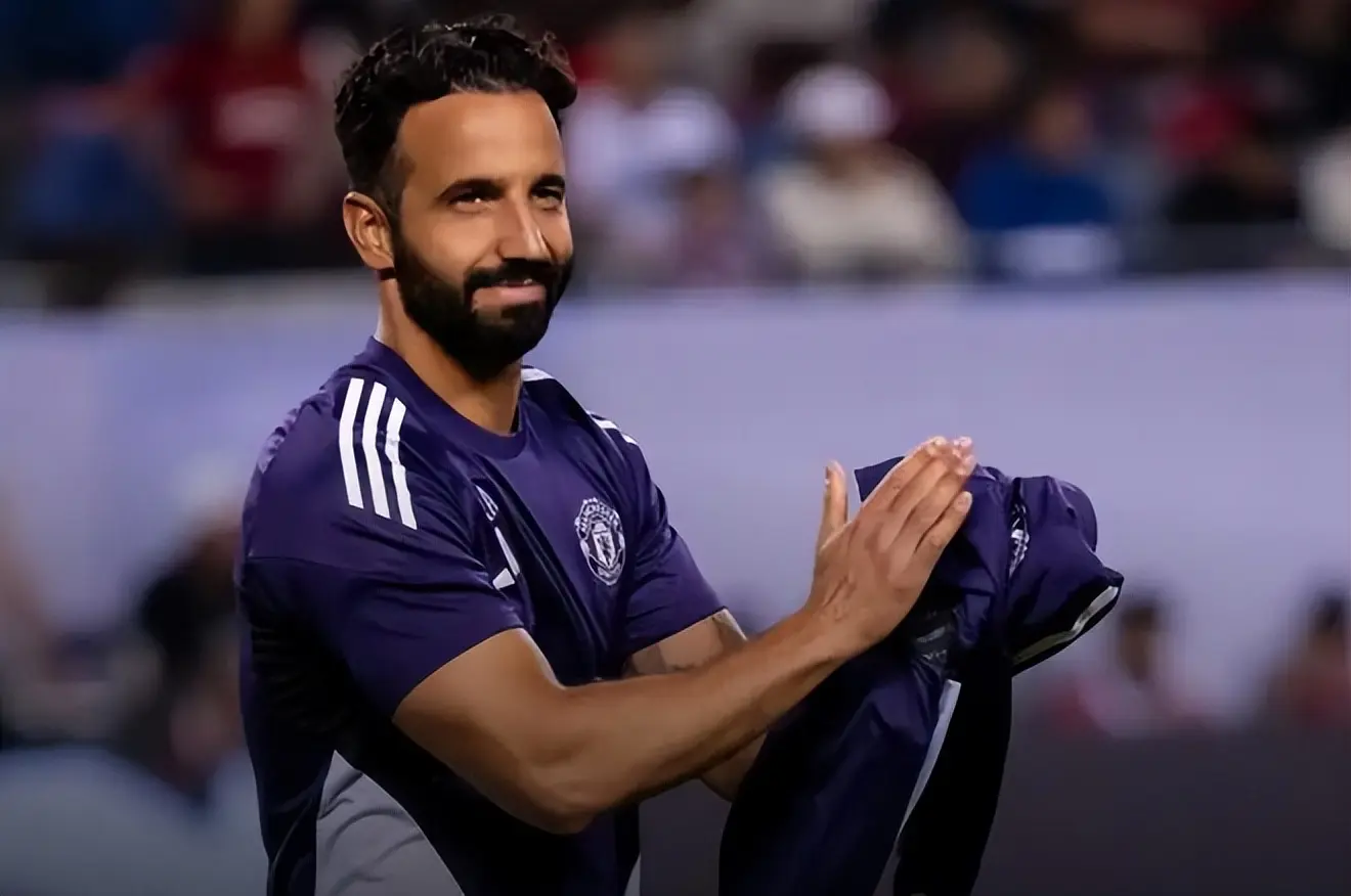 看看阿莫林，就应该清楚，当初对穆里尼奥的要求太高了