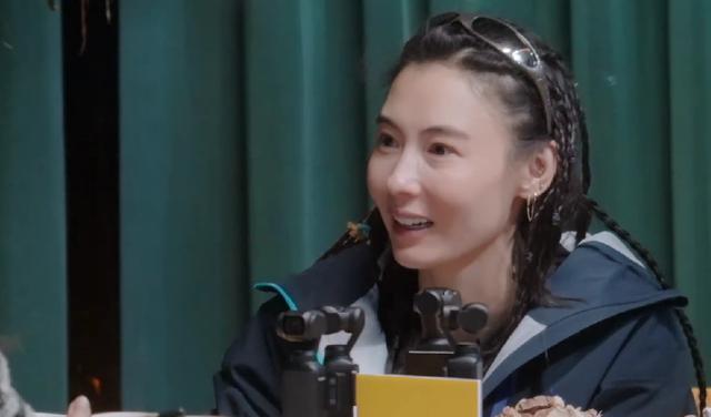 刘嘉玲和张柏芝提谢霆锋，曝狄波拉认可其育儿，击碎多年不睦传闻
