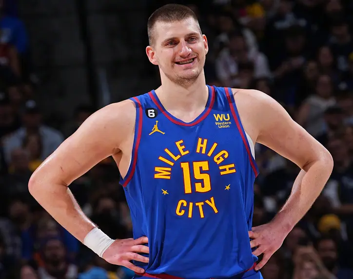 约基奇14+14+15！掘金22分大胜太阳，这一战让我彻底看清3个现实