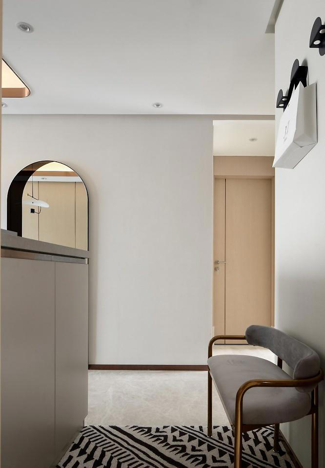 现代简约风案例：以灰色为主调，细节藏时尚，装出前卫舒适家