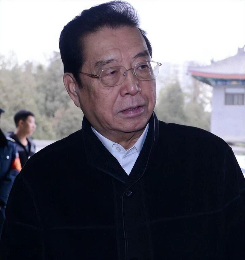 晚景凄凉？86岁李双江被“天才儿子”反噬，登台生涯无尽头