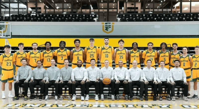 解说：王俊杰将是男篮未来多年锋线自主进攻最可靠的人选