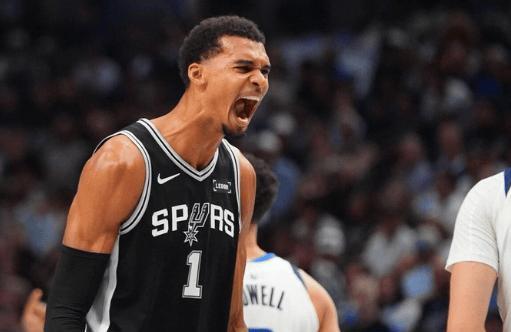 马刺118-107篮网，喜迎3连胜，托马斯空砍40分，比赛说明4个事实