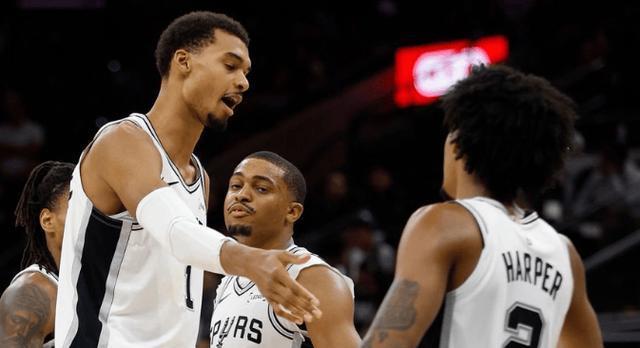 马刺118-107篮网，喜迎3连胜，托马斯空砍40分，比赛说明4个事实