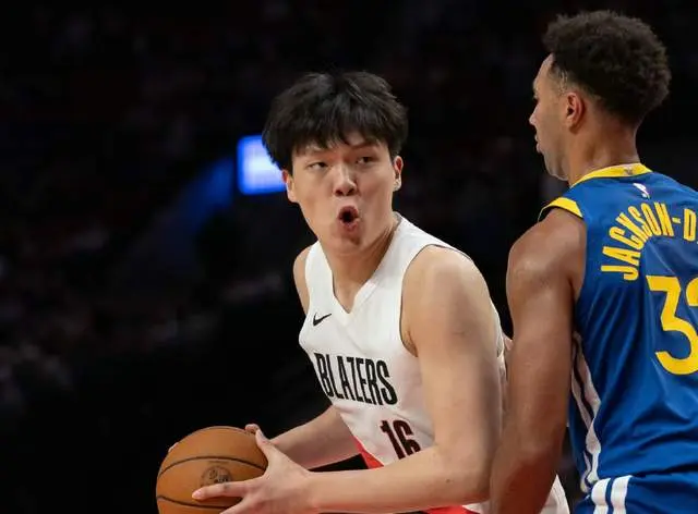 场均2分1篮板，杨瀚森出场顺位靠后 中锋受伤也没机会 与开拓者不搭