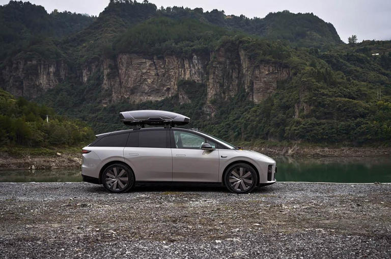 24.98万起理想i6，双腔空气悬架可选，豪华体验一步到位