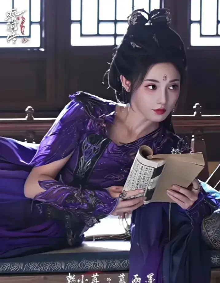 女演员长相有多重要？看《暗河传》35岁彭小苒和26岁杨雨潼就知道