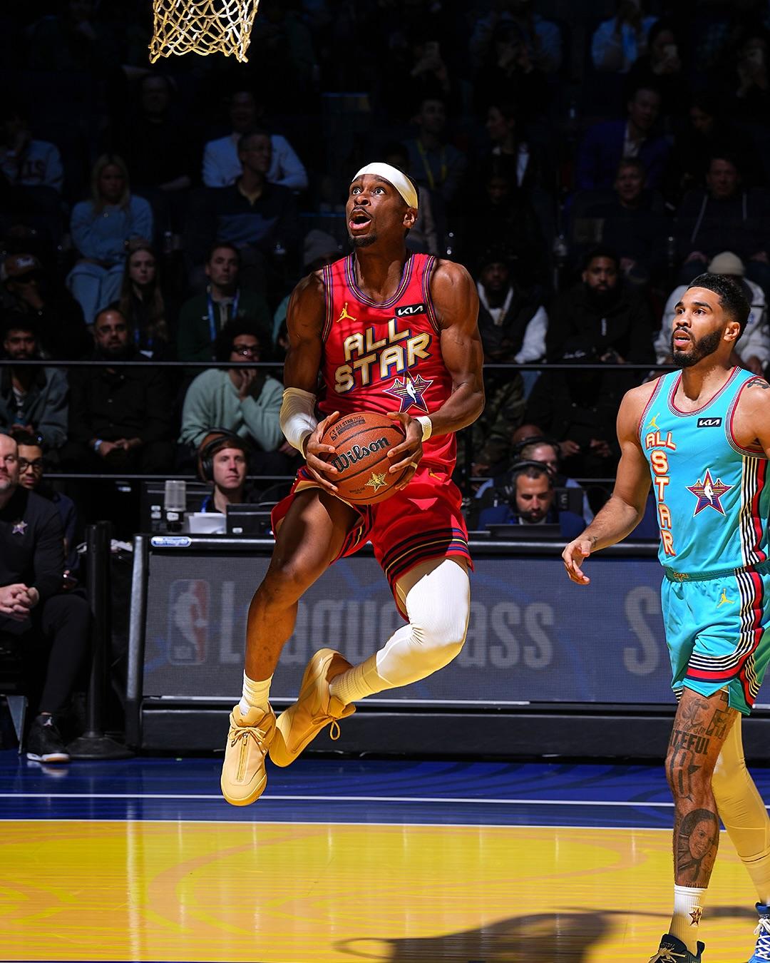 没有捷径和作弊码！Slam官方分享亚历山大各时期的照片