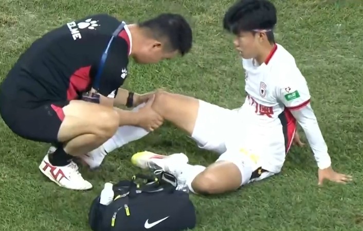 陕西联合官方：魏渝人右膝前十字韧带断裂，预计恢复半年以上