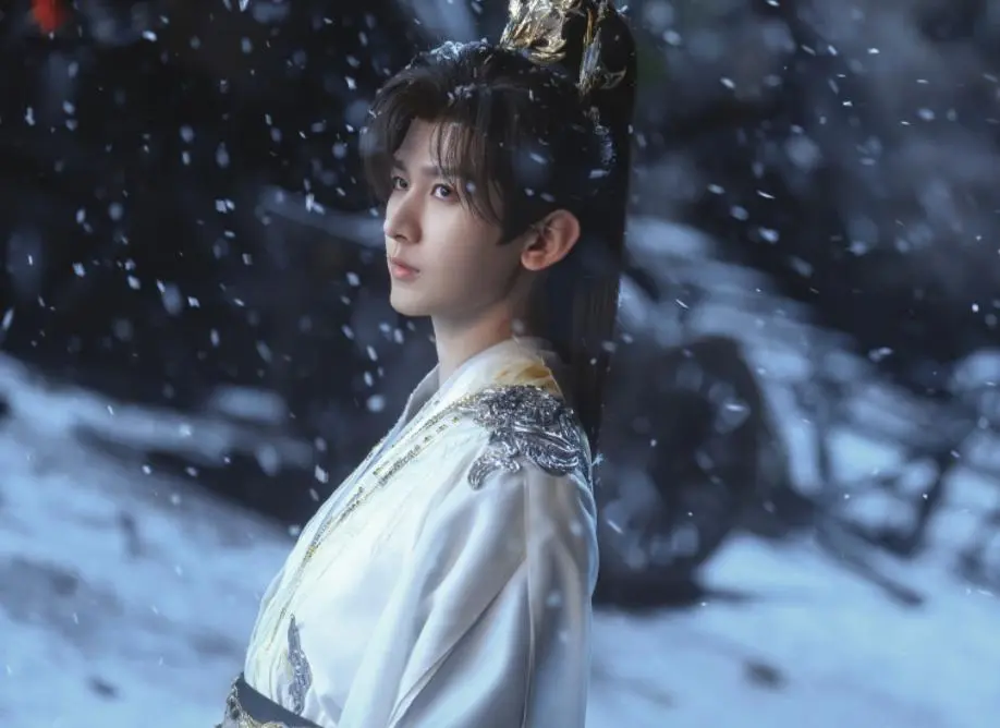 李一桐打算走“虞书欣”路线吗？凭借两部戏意外“拿捏”观众