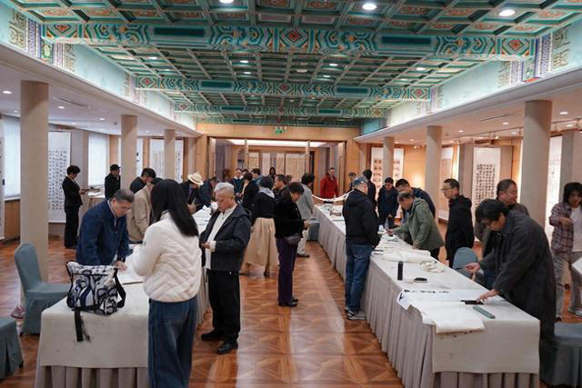 “纪念陆游诞辰900周年”兰亭书会海内外研究院书法篆刻交流展开幕