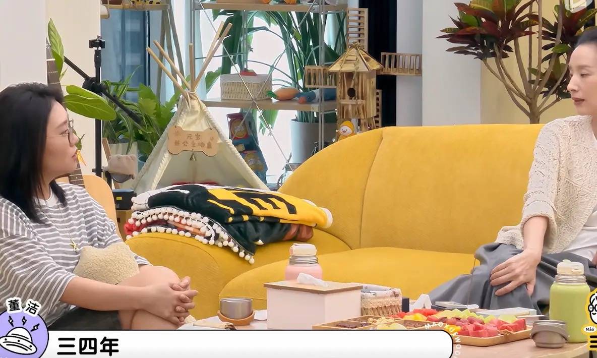 45岁董洁首谈儿子：总吃外卖，拒绝拍戏邀请，接受17岁儿子谈恋爱