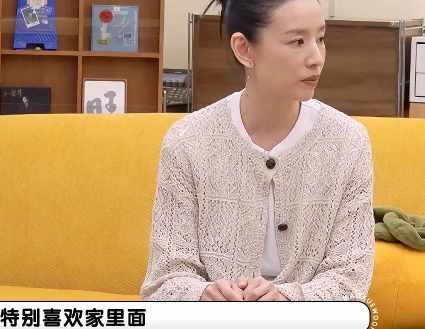 45岁董洁首谈儿子：总吃外卖，拒绝拍戏邀请，接受17岁儿子谈恋爱