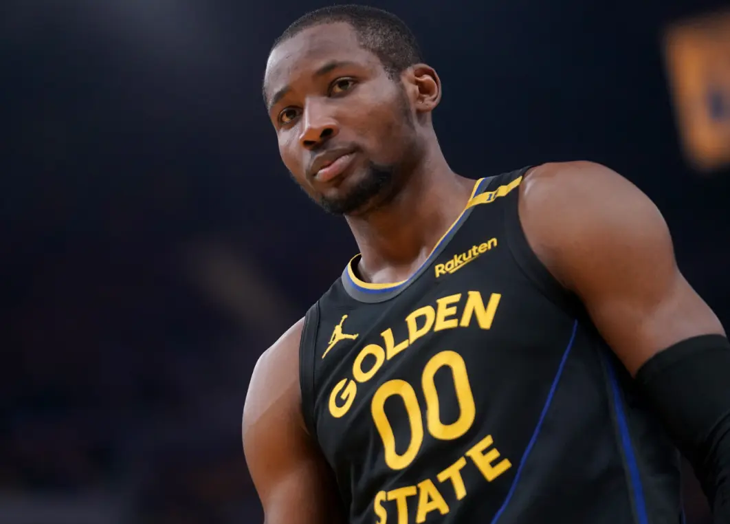 场均18分8板4助，都说你不值4850万续约，如今成勇士队大腿