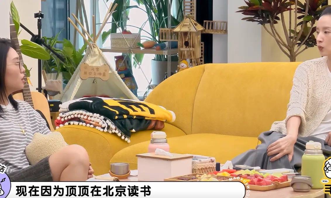 45岁董洁首谈儿子：总吃外卖，拒绝拍戏邀请，接受17岁儿子谈恋爱