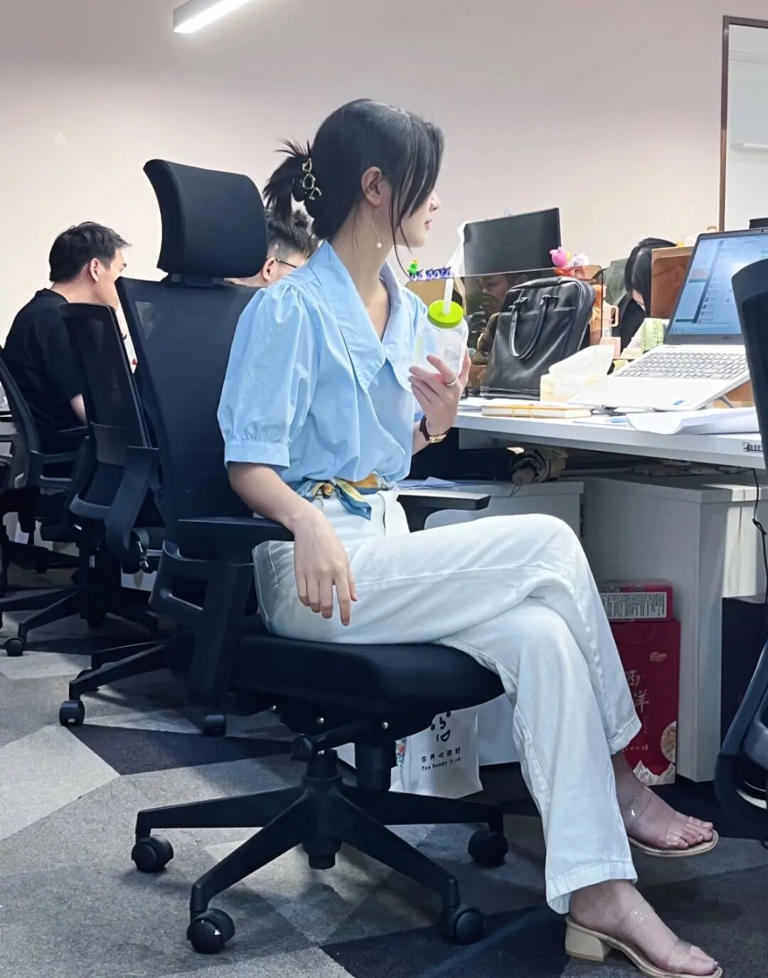  心理学上有一个词叫：鸟笼效应（当你的存款达到20-30万时，请一定要打起12分精神，警惕“鸟笼效应”） 