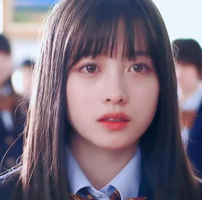 4位年轻小花近期颜值翻车，拉踩前辈失败，网友：娱乐圈审美降级