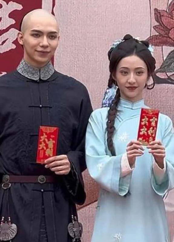 4位年轻小花近期颜值翻车，拉踩前辈失败，网友：娱乐圈审美降级