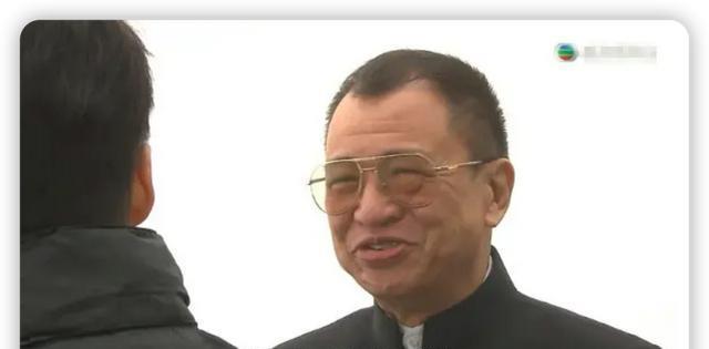 “欢喜哥”许绍雄走了：“其实我全名叫方钟SIR。”“GoGoGo！”