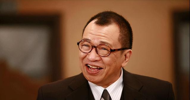 “欢喜哥”许绍雄走了：“其实我全名叫方钟SIR。”“GoGoGo！”