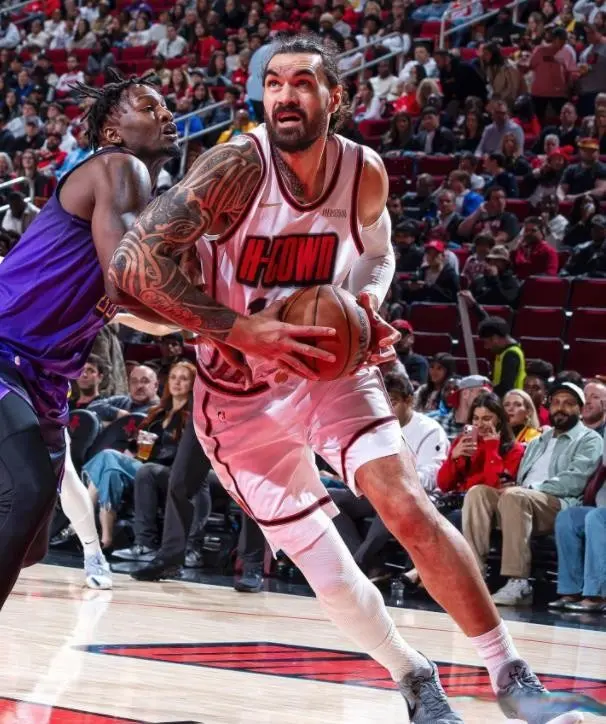 4人合砍49分18板14助！火箭队2阵崛起，双塔镇守内线，射手群觉醒