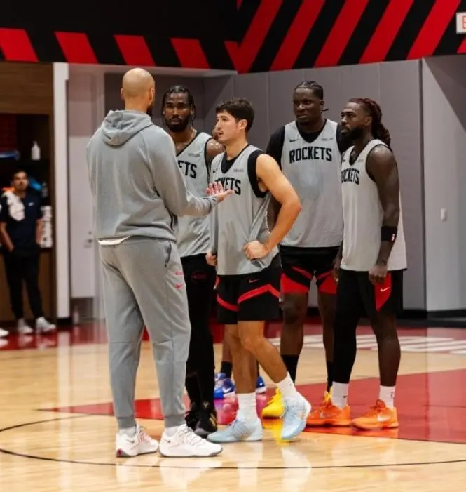 4人合砍49分18板14助！火箭队2阵崛起，双塔镇守内线，射手群觉醒