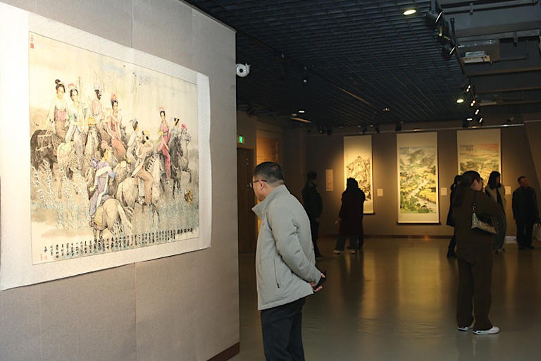 北京东城区河南开封市名家书画邀请展开幕