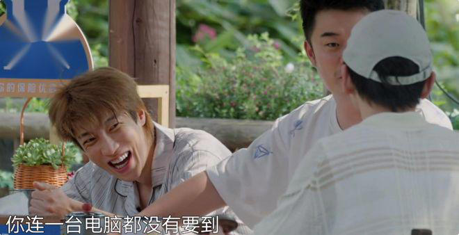 没想到，“好吃懒做”的陈赫一出场，就治好了《向往8》的尴尬病