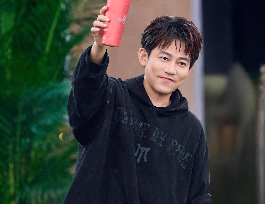 胡夏的敢怒不敢言，张晋输给李承铉，让我看到披哥有多不公平