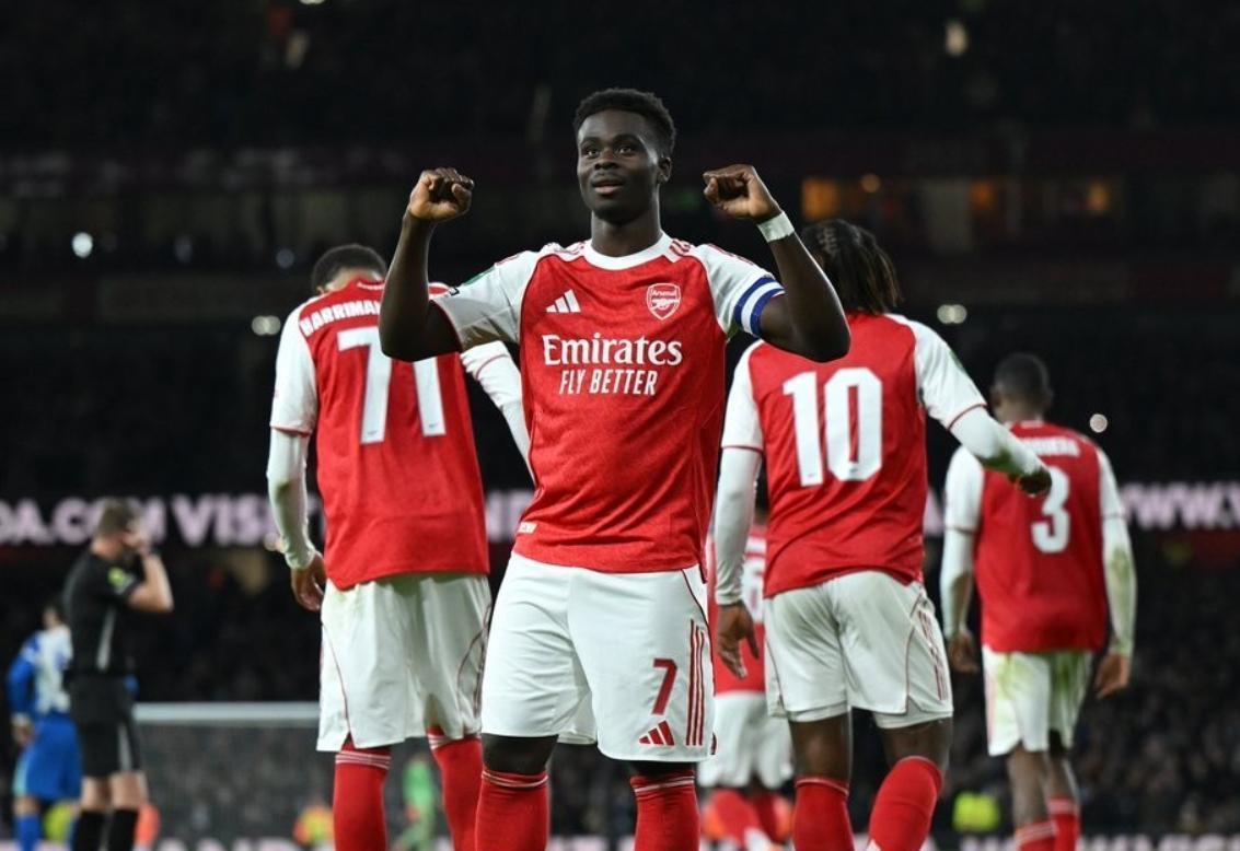 足坛一夜动态！拜仁14连胜独享历史第一，利物浦遭三杀，尤文换帅如换刀