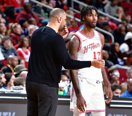 火箭连胜！杜兰特师徒联手56分，伊森延续手感，卡佩拉在场输9分