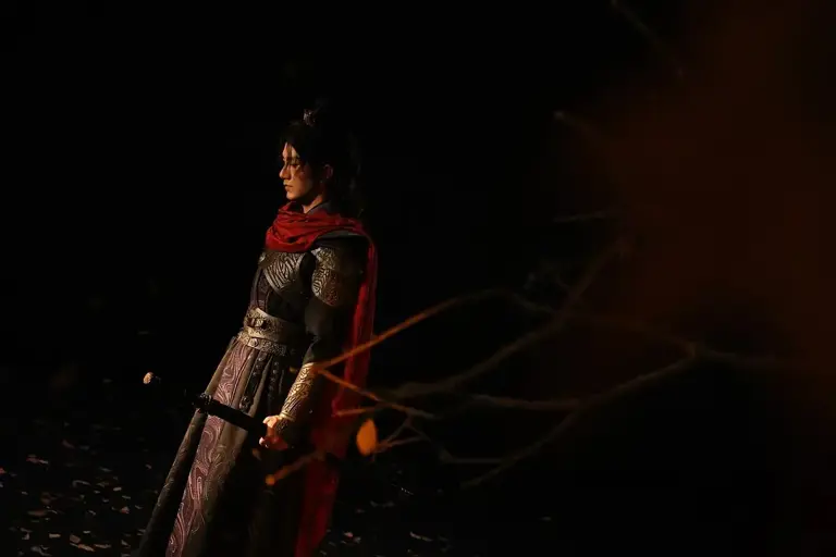 电视剧网播热度榜，《暗河传》排在倒数，《重影》跌至第二