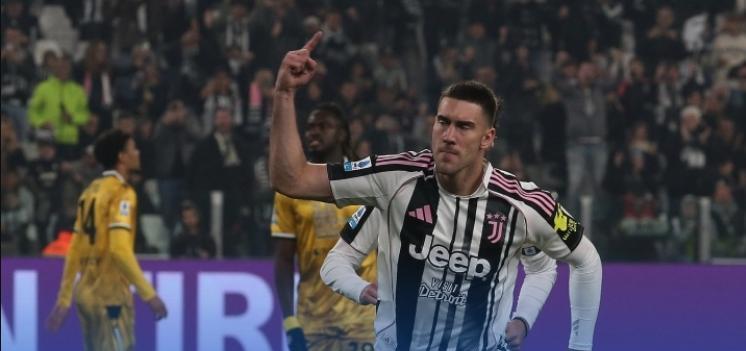 足坛一夜动态！拜仁14连胜独享历史第一，利物浦遭三杀，尤文换帅如换刀