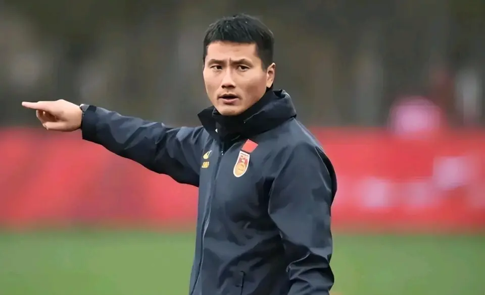 举棋不定！3名土帅竞争国足帅位 西班牙名帅有望接手 冲击世界杯