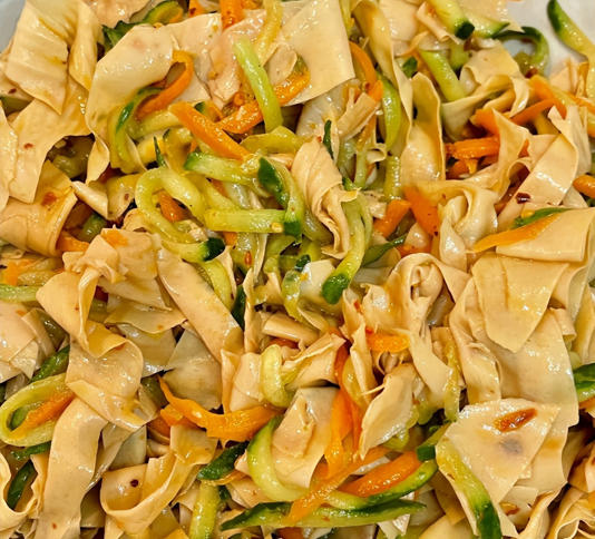 买路边摊的凉拌菜时，这5种菜尽量少买，摊主自己都不吃，别大意