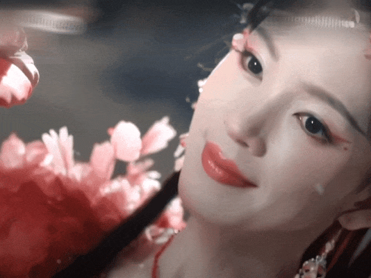 冷门的陈瑶，终于破圈了