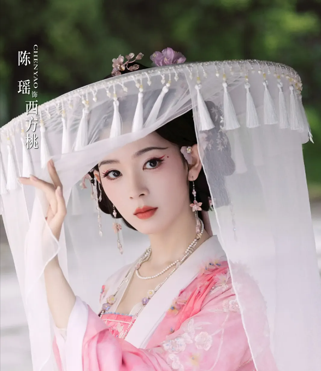 冷门的陈瑶，终于破圈了