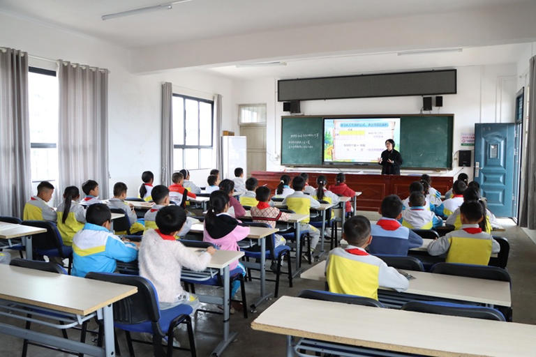 贵州独山：从“刷题焦虑”到“季节作业” 乡土文化里的特色“双减”。